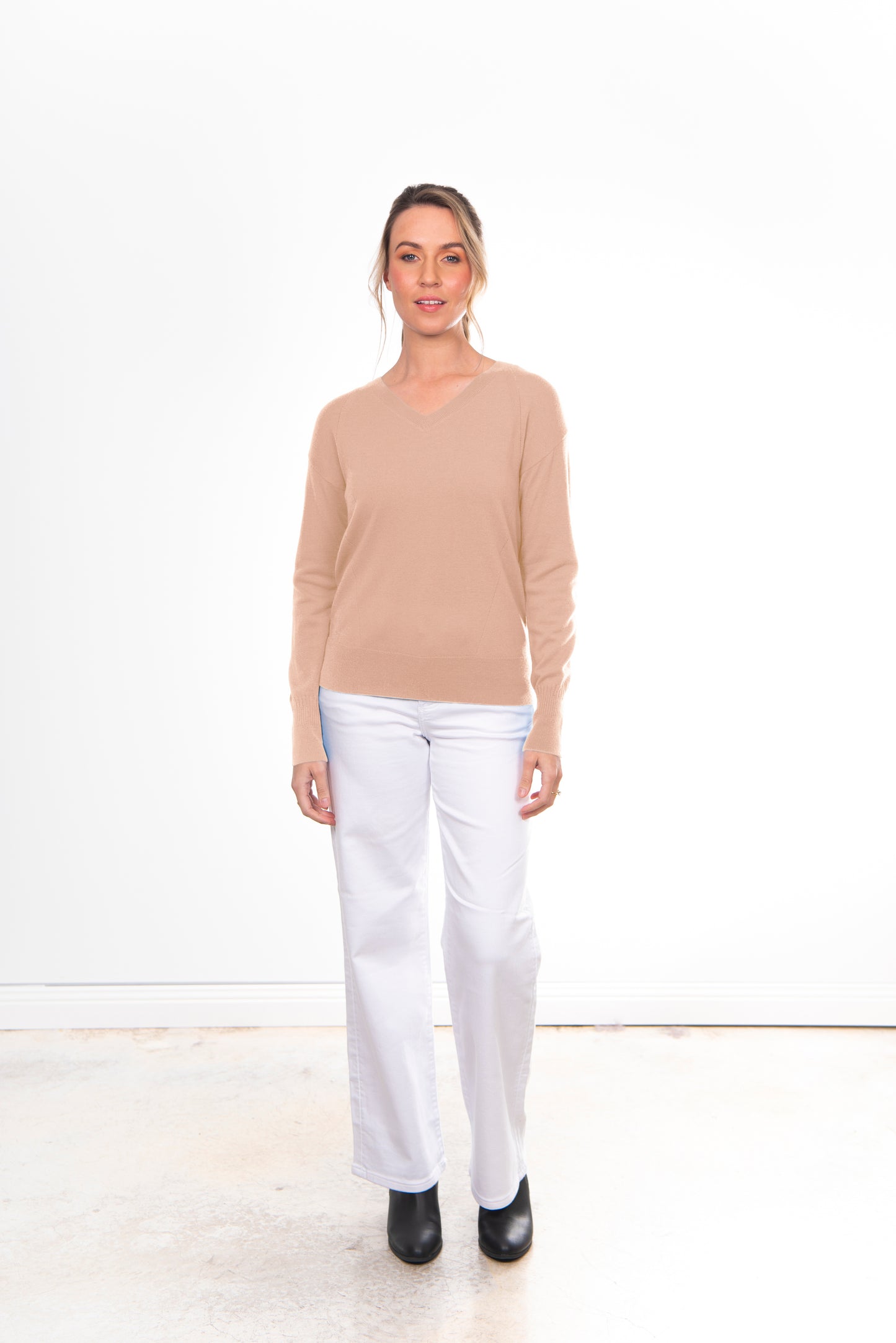Bridge & Lord - Izzy V-neck Pullover BL5650