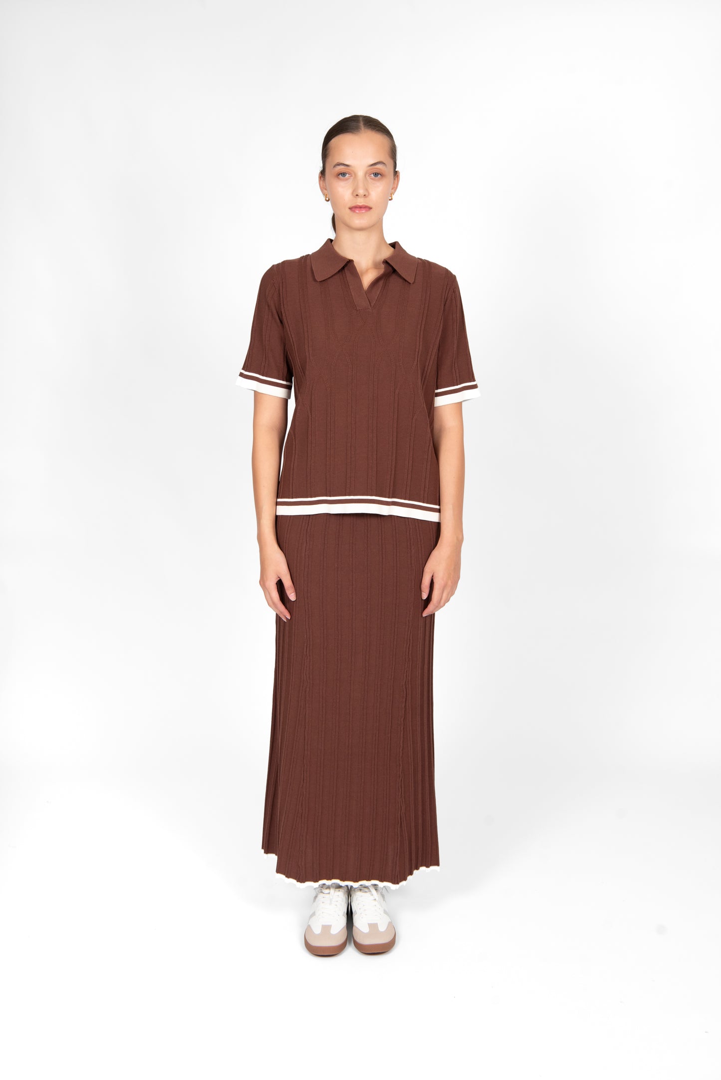 Brown / Cream