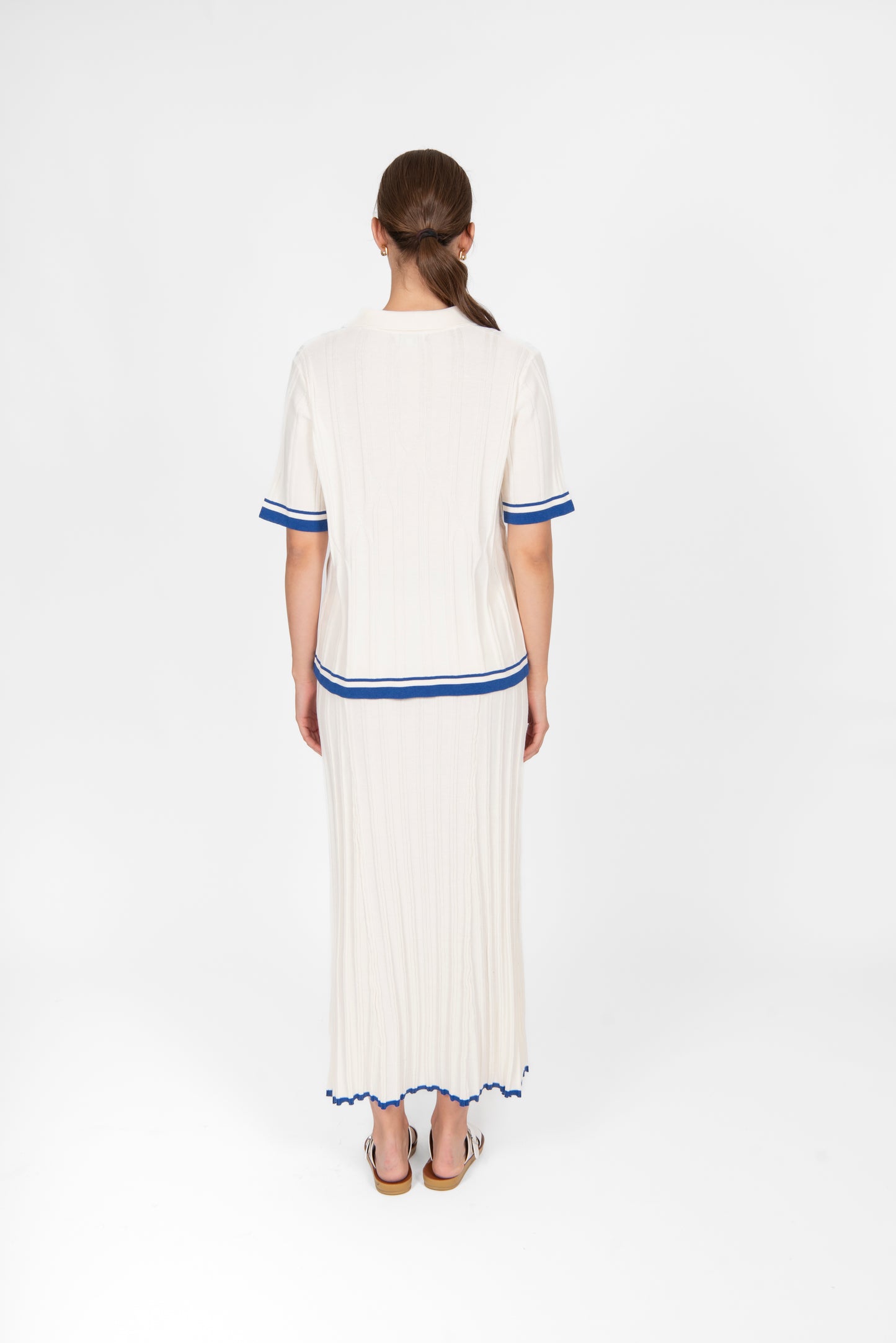 Cream / Cobalt