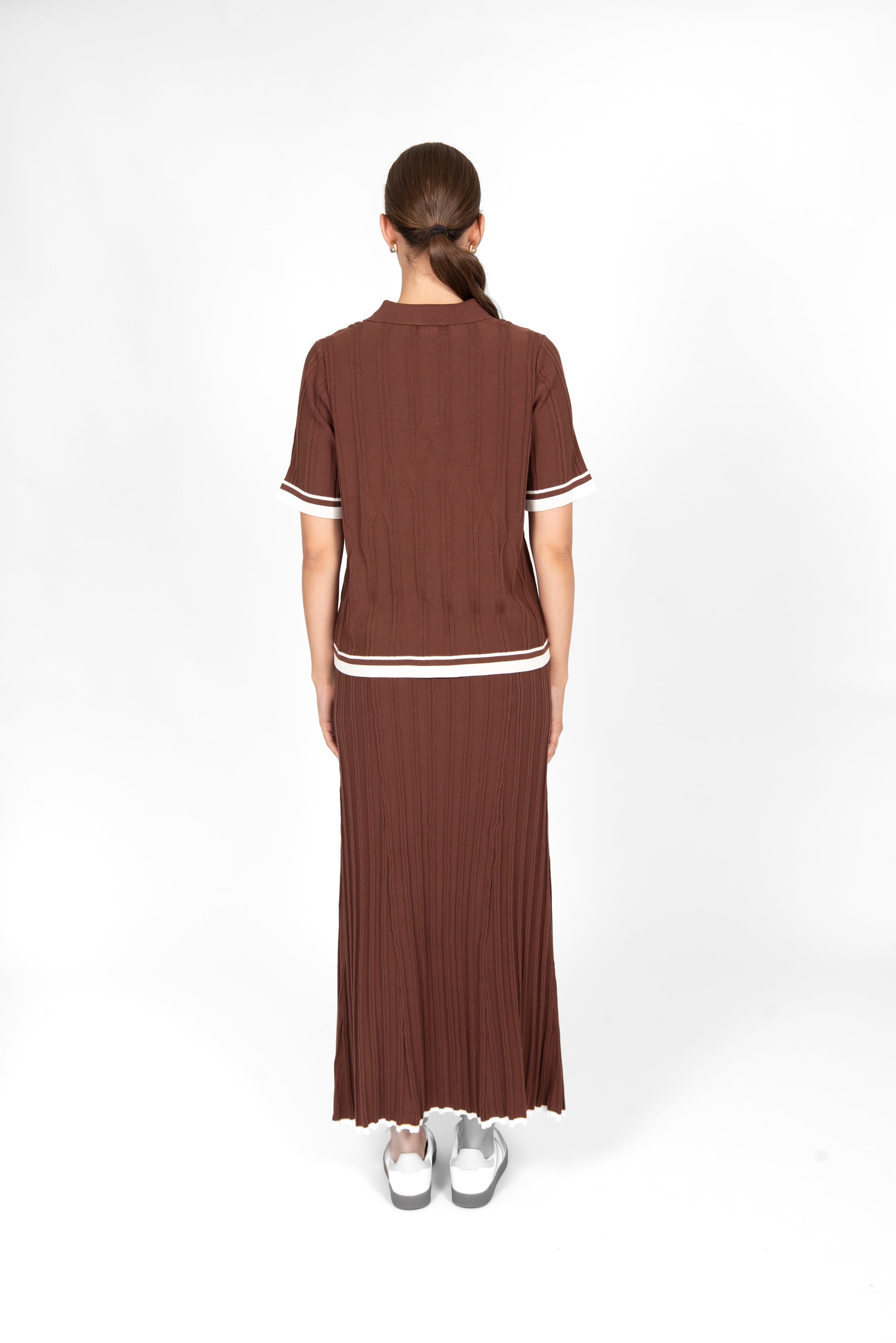 Brown / Cream