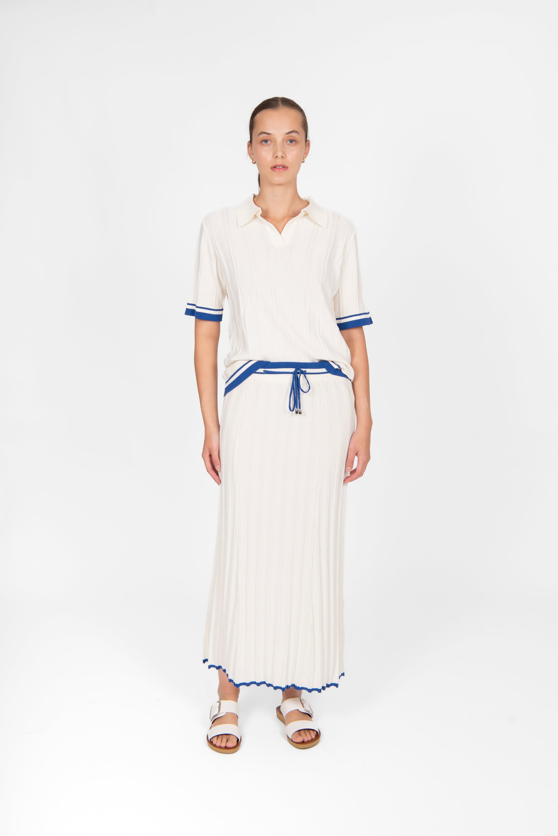 Cream / Cobalt
