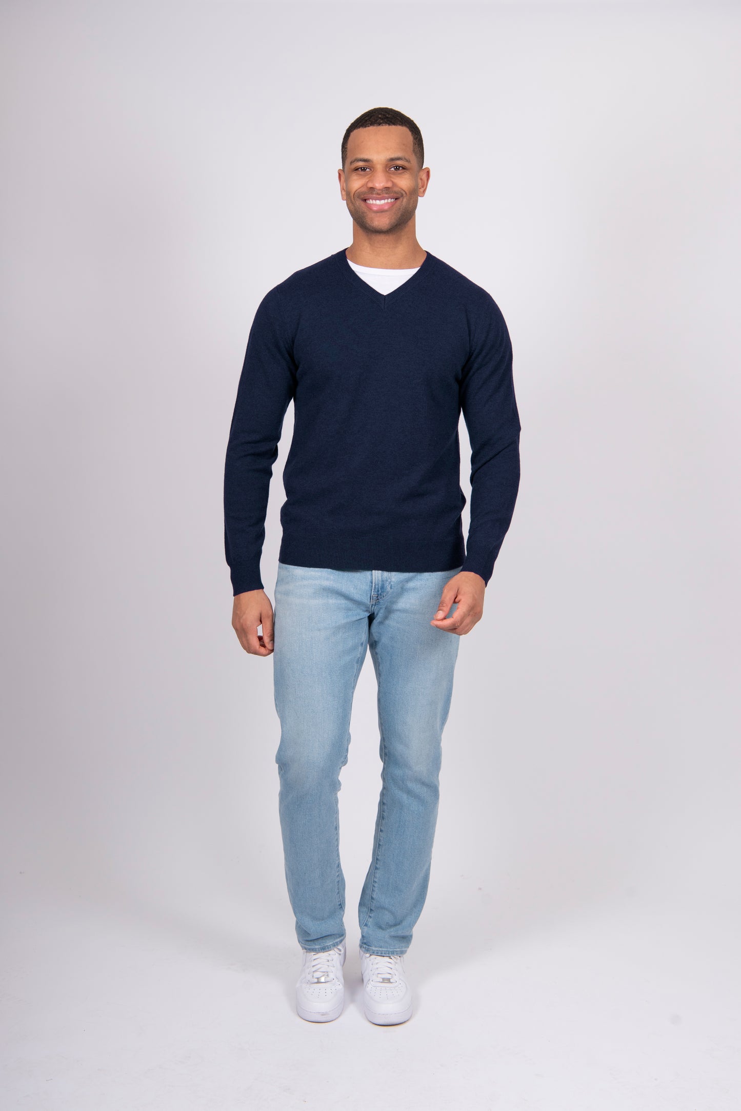 Bridge & Lord - Mens Essential Vee Neck Pullover BL5512