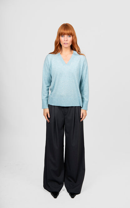 Bridge & Lord - V-Neck Pullover With Links Trim BL6620