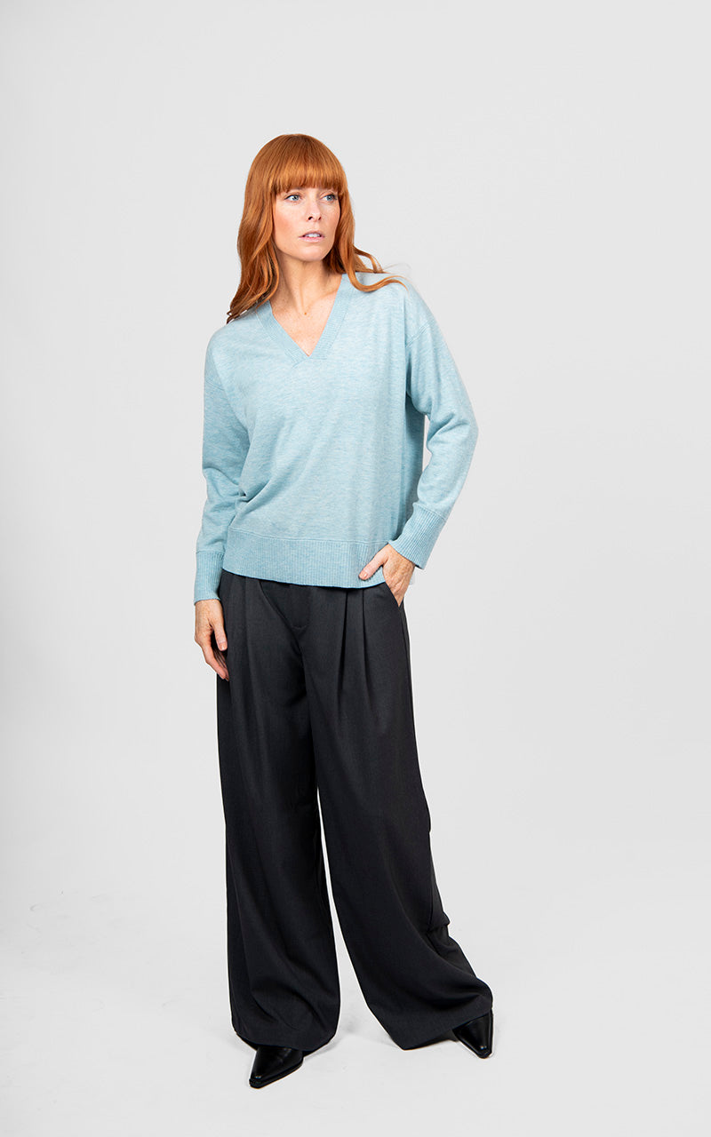 Bridge & Lord - V-Neck Pullover With Links Trim BL6620