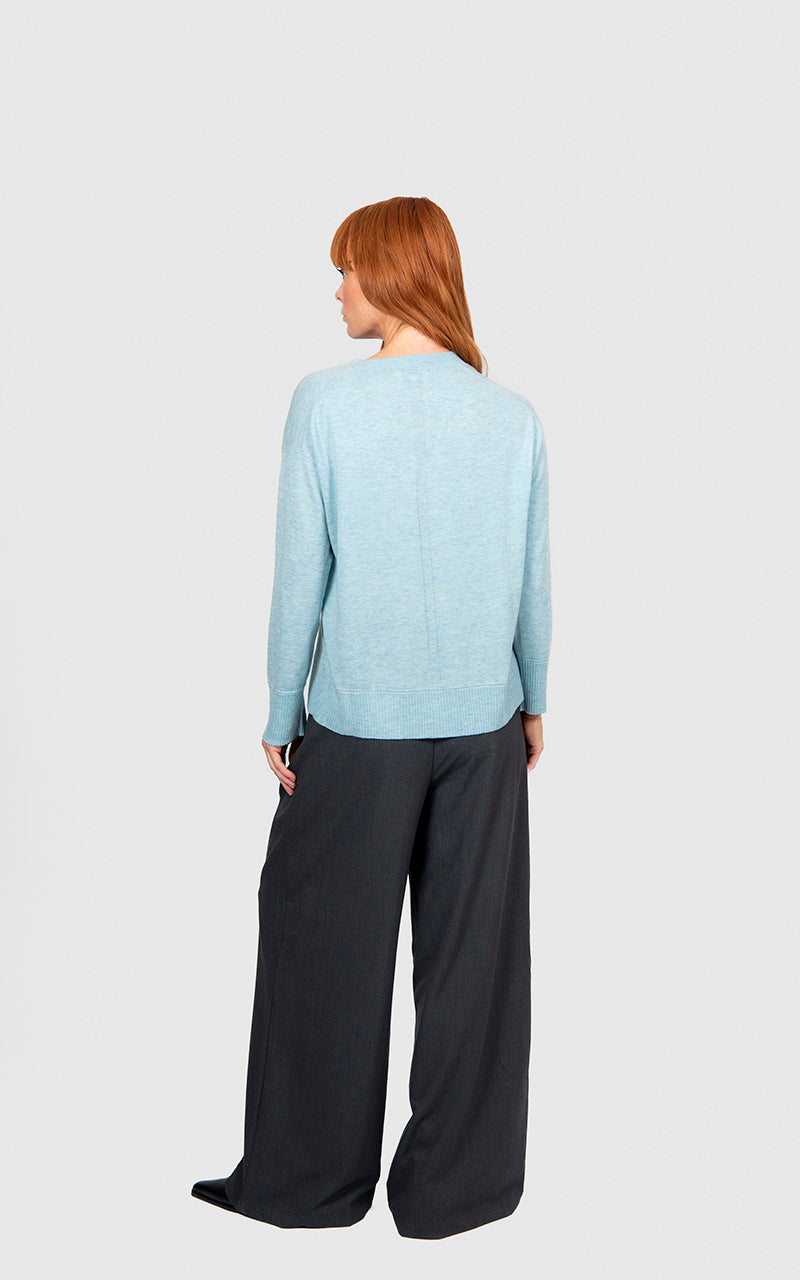 Bridge & Lord - V-Neck Pullover With Links Trim BL6620