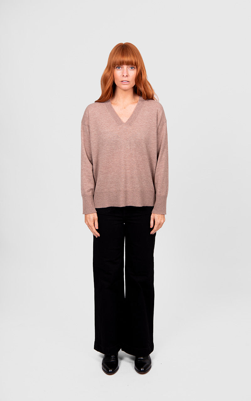 Bridge & Lord - V-Neck Pullover With Links Trim BL6620