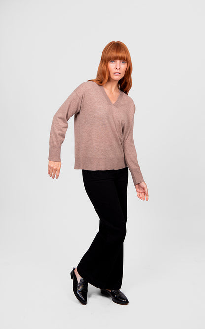 Bridge & Lord - V-Neck Pullover With Links Trim BL6620