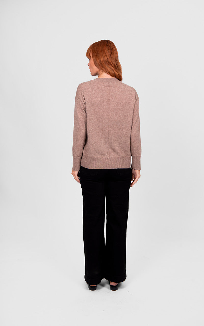 Bridge & Lord - V-Neck Pullover With Links Trim BL6620