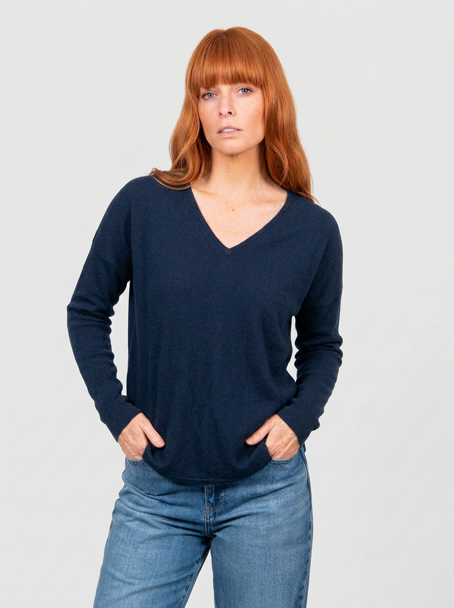 Bridge & Lord - Princess Vee Curve Hem Pullover BL6665