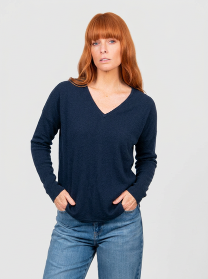 Bridge & Lord - Princess Vee Curve Hem Pullover BL6665