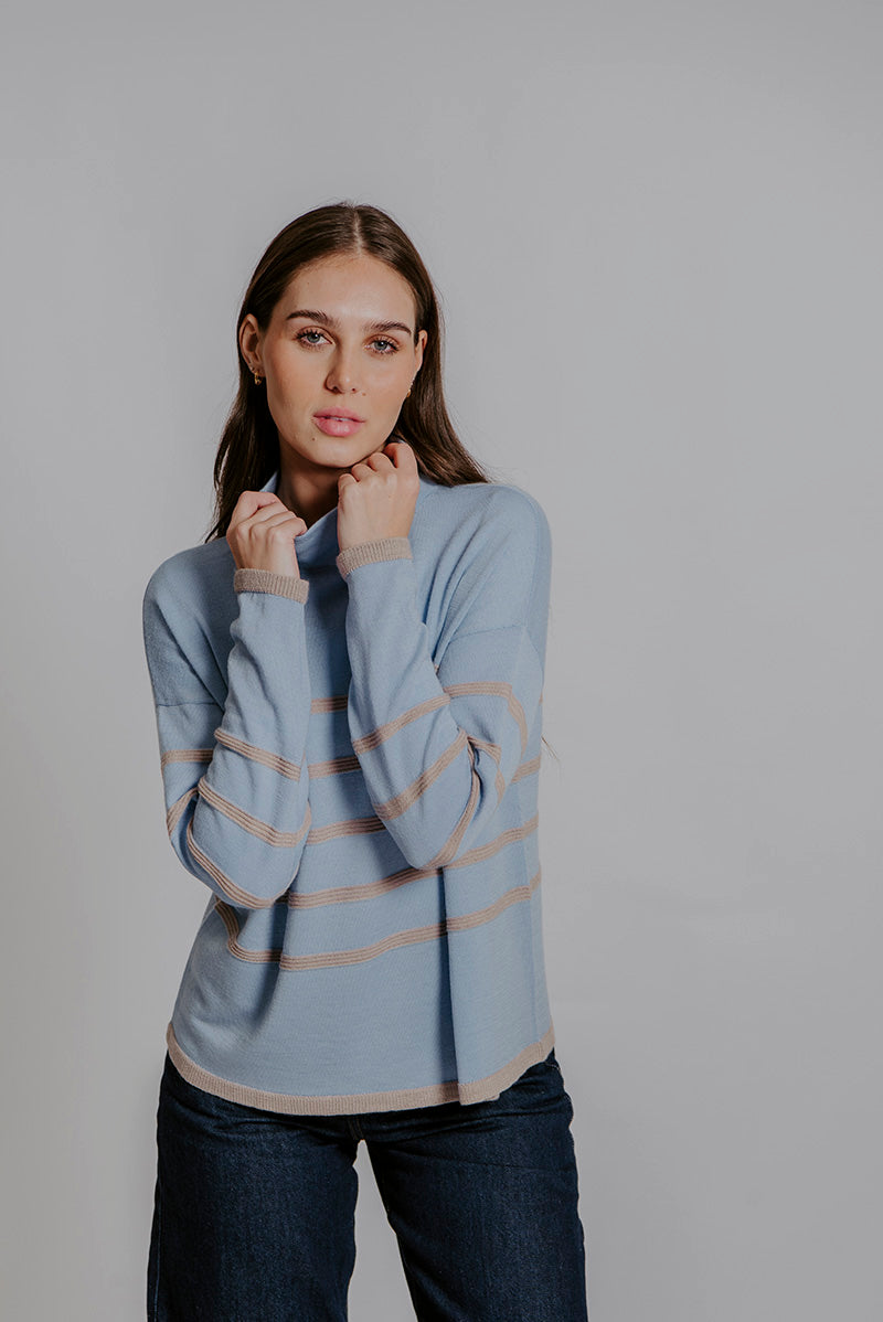 Pale blue/Oatmeal